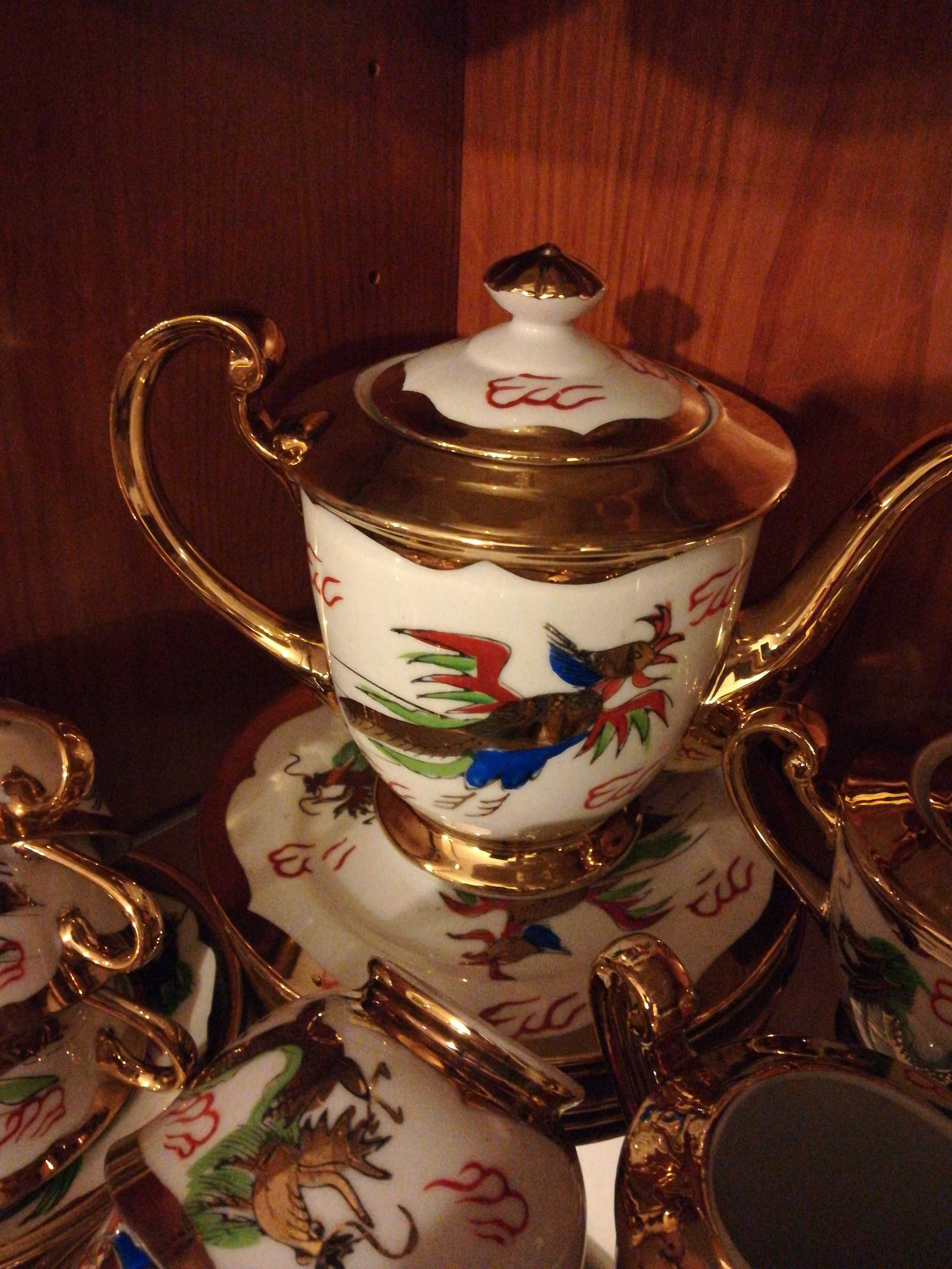 Serviço de chá chinês dourado