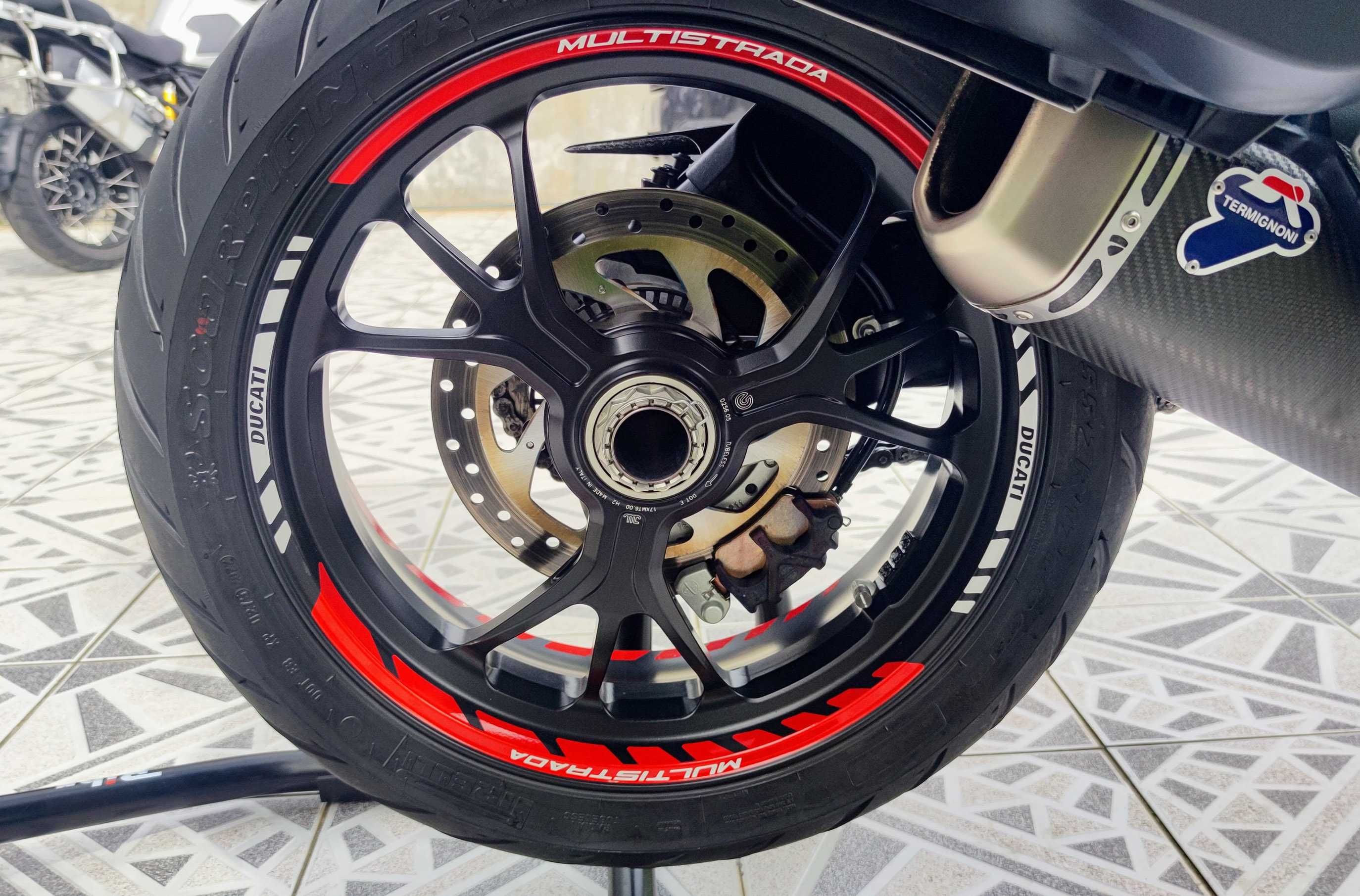 Ducati Multistrada e Desert X Personalizações/autocolantes Motos/Malas