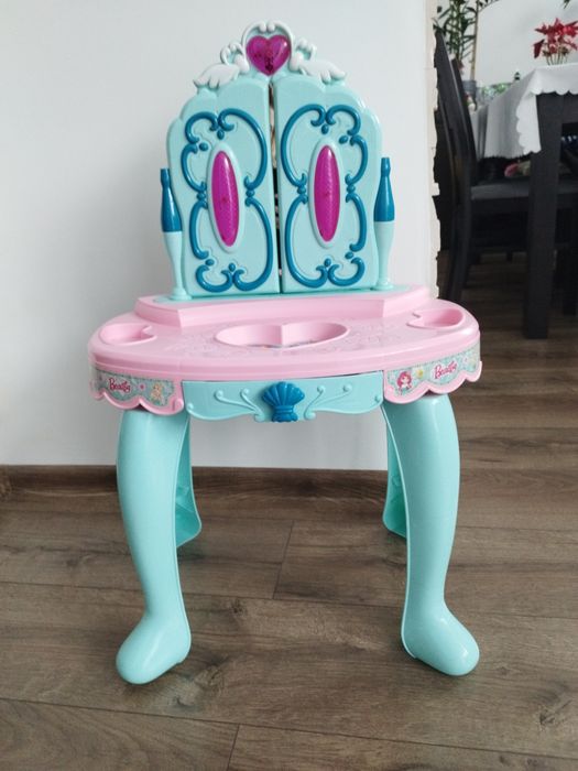 Toaletka dla dziewczynki