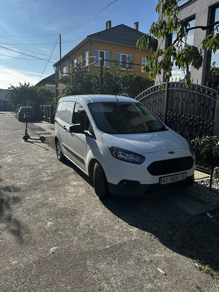 Ford Transit Courier