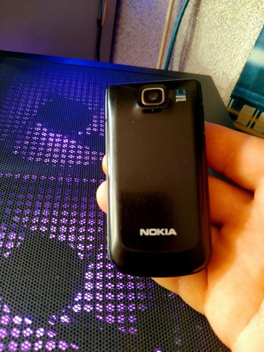 Телефон nokia 2720a-2