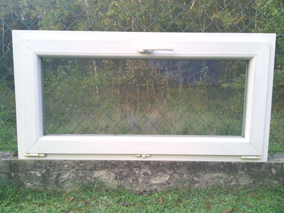 okno plastikowe białe 113 x 57