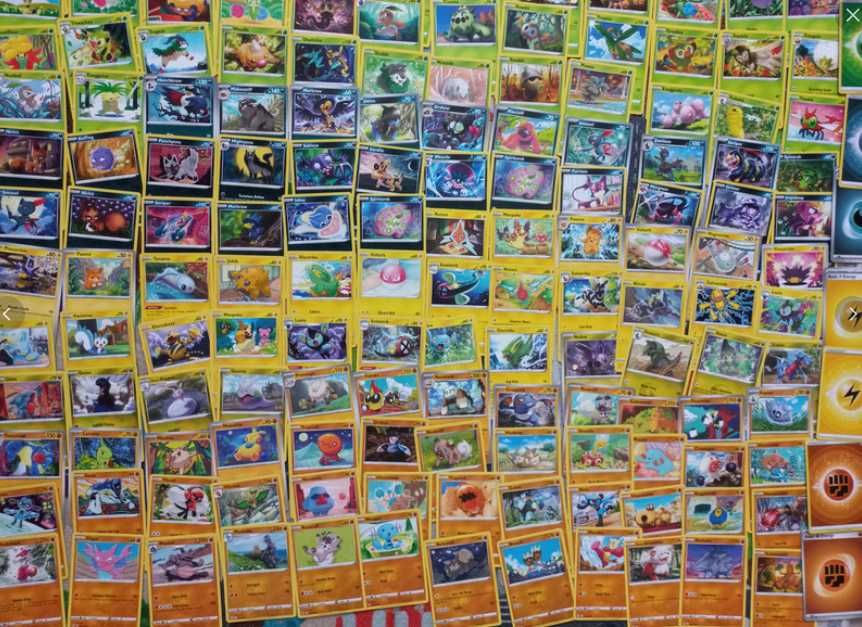300 różnych kart pokemon + komplet energii + holo/rh + energie
