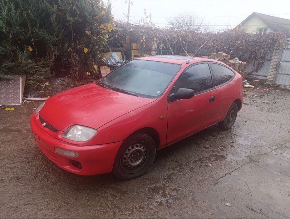 Mazda 323 coupe 1995