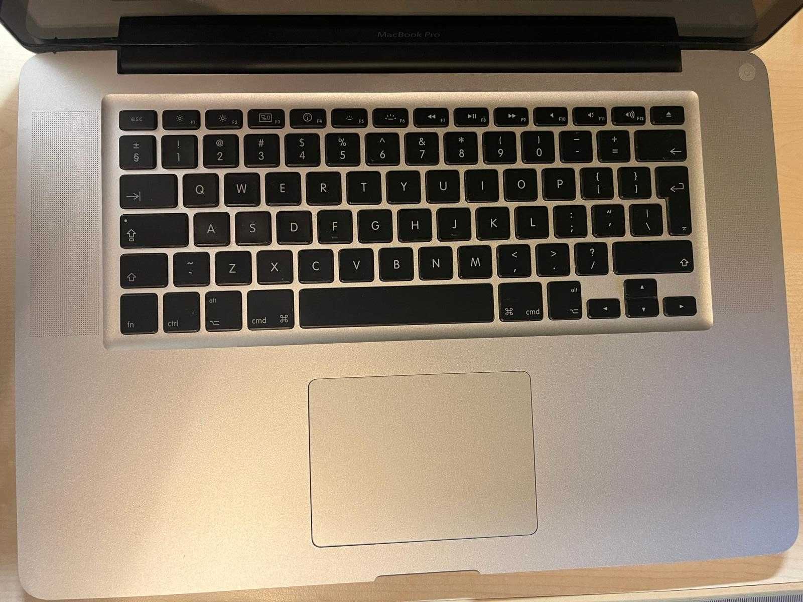 MacBook Pro mid-2010 15.4 I7 8GB RAM