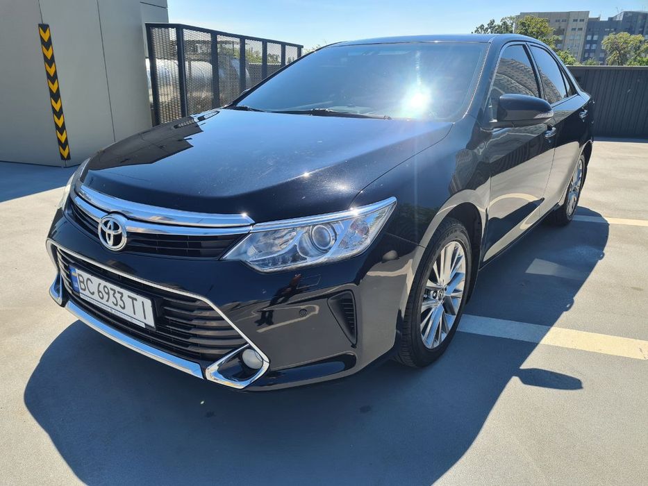 Продам своє авто Toyota Сamry 2016 рік
