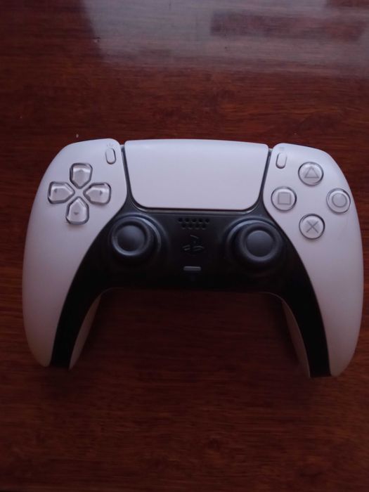 Зламаний геймпад Dualsense, не працює правий стік