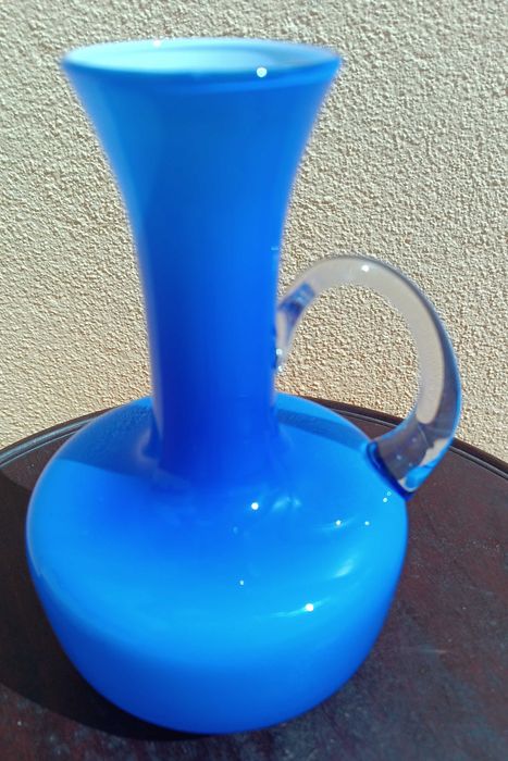 Jarra de vidro estilo Carlo Moretti como nova, cor azul