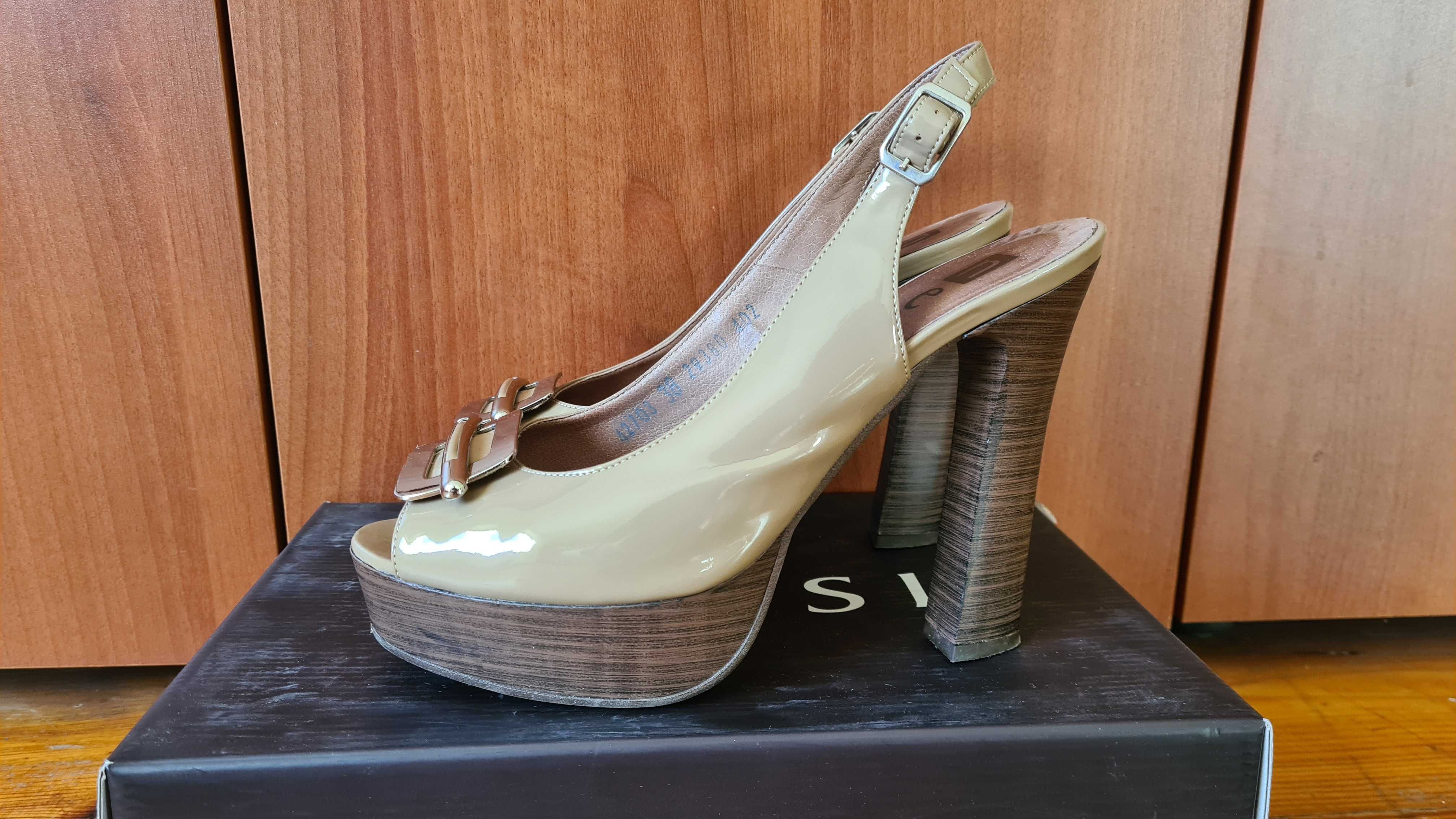 Buty na obcasie - Nessi