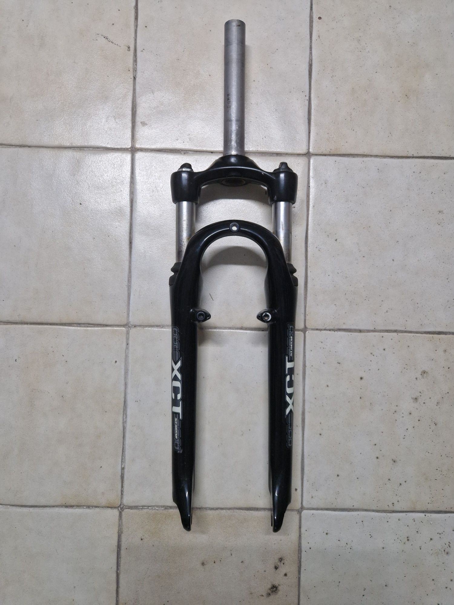 Suspensão 26 - SR Suntour XCT