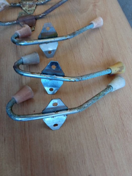 Stare wieszaki. Stare wieszaki.