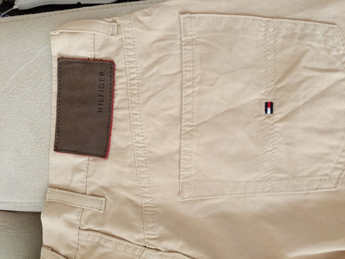 NOWE z metką! Oryginalne spodnie Chinos Tommy Hilfiger - beżowe (W30 L