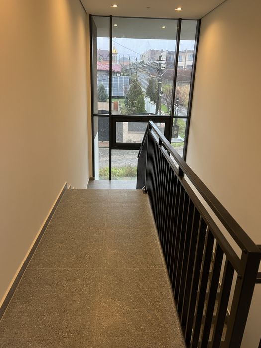 Продаж дуже гарноі кварири , р-н Бам