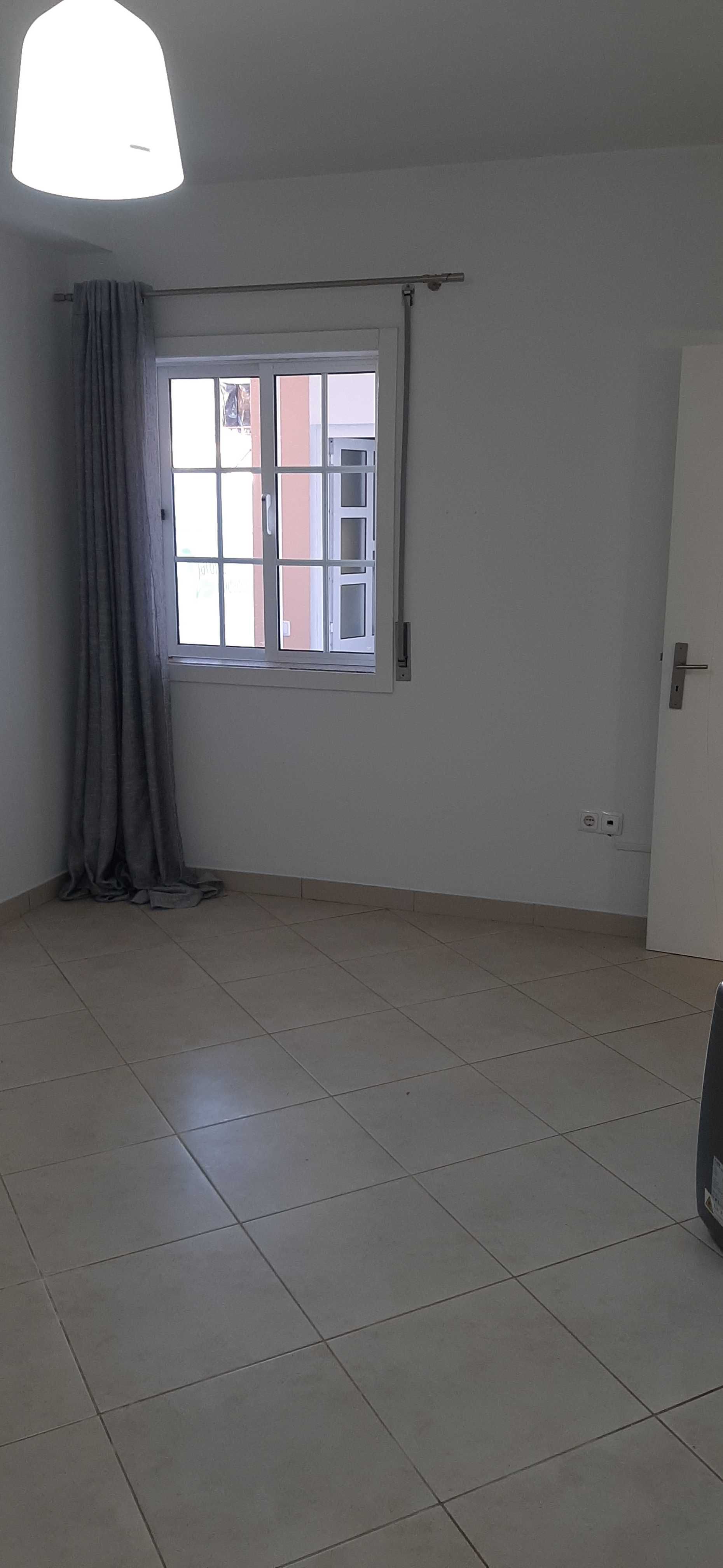 Arrenda-se casa em Paços de Ferreira