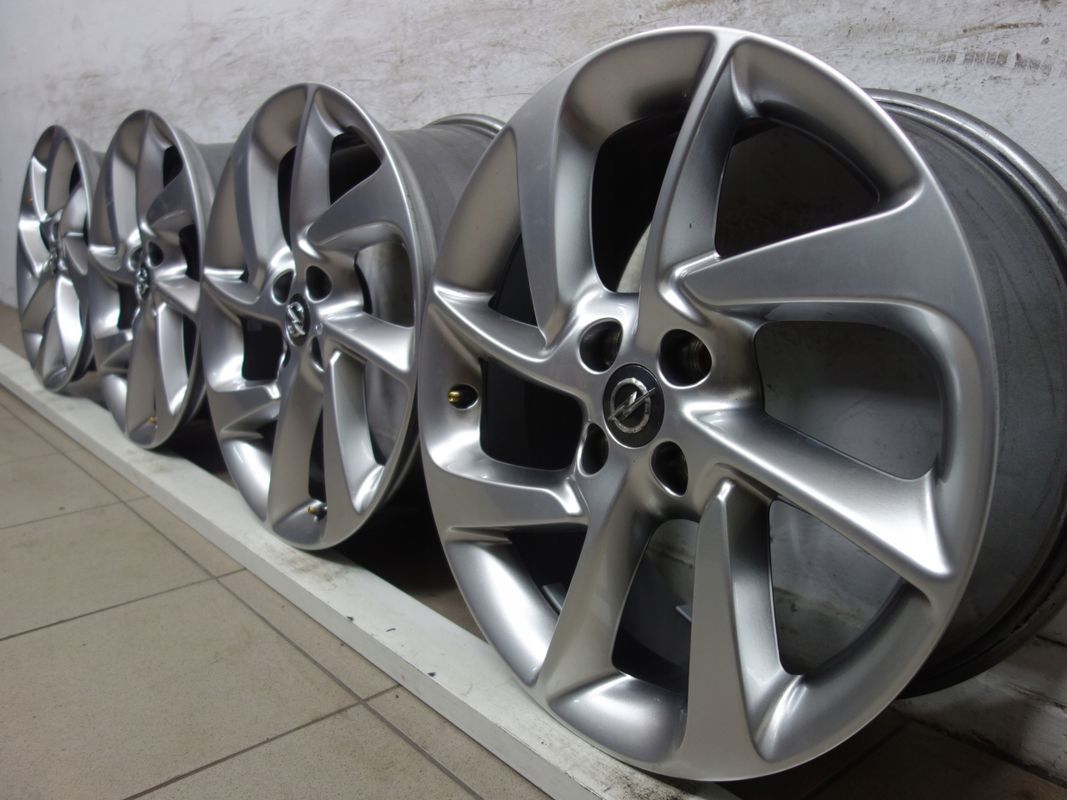 17/4x100 Felgi Aluminiowe Oryginalne Opel Astra Corsa Tigra Jak nowe