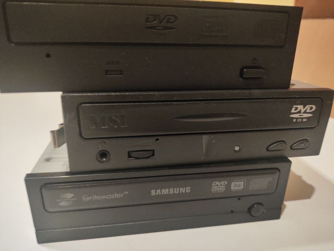 8 leiitores de DVD