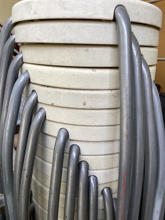 Taboret biały wysokość 45 cm średnica 31