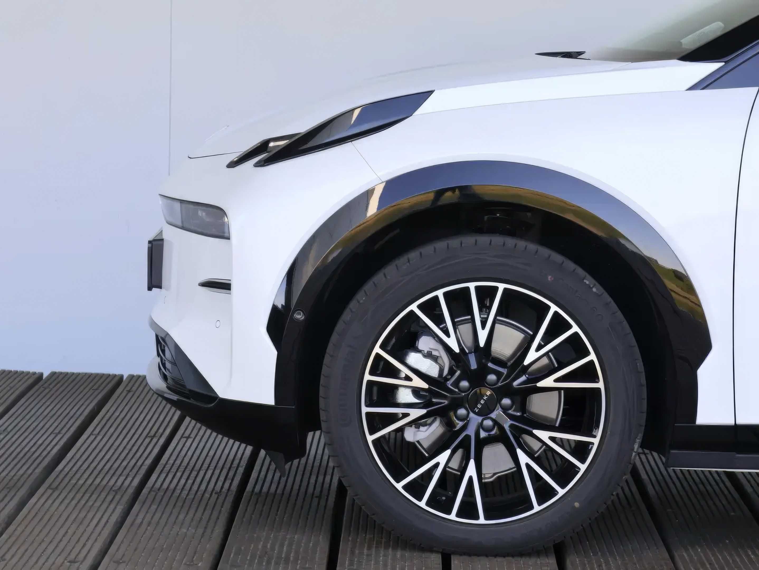 2025 Zeekr X AWD Privilege 69 kWh