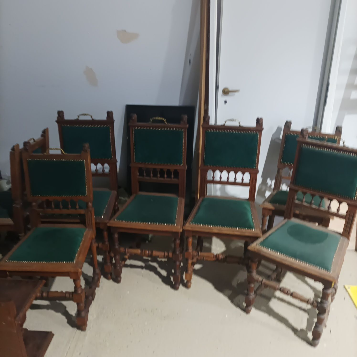 Sprzedam zabytkowe krzesła OGŁOSZENIE AKTUALNE