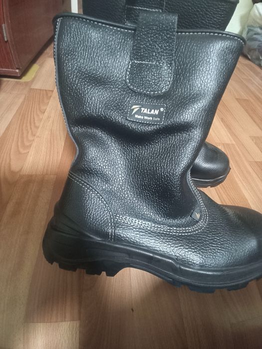 Чоботи робочі зимові на хутрі 42 розмір