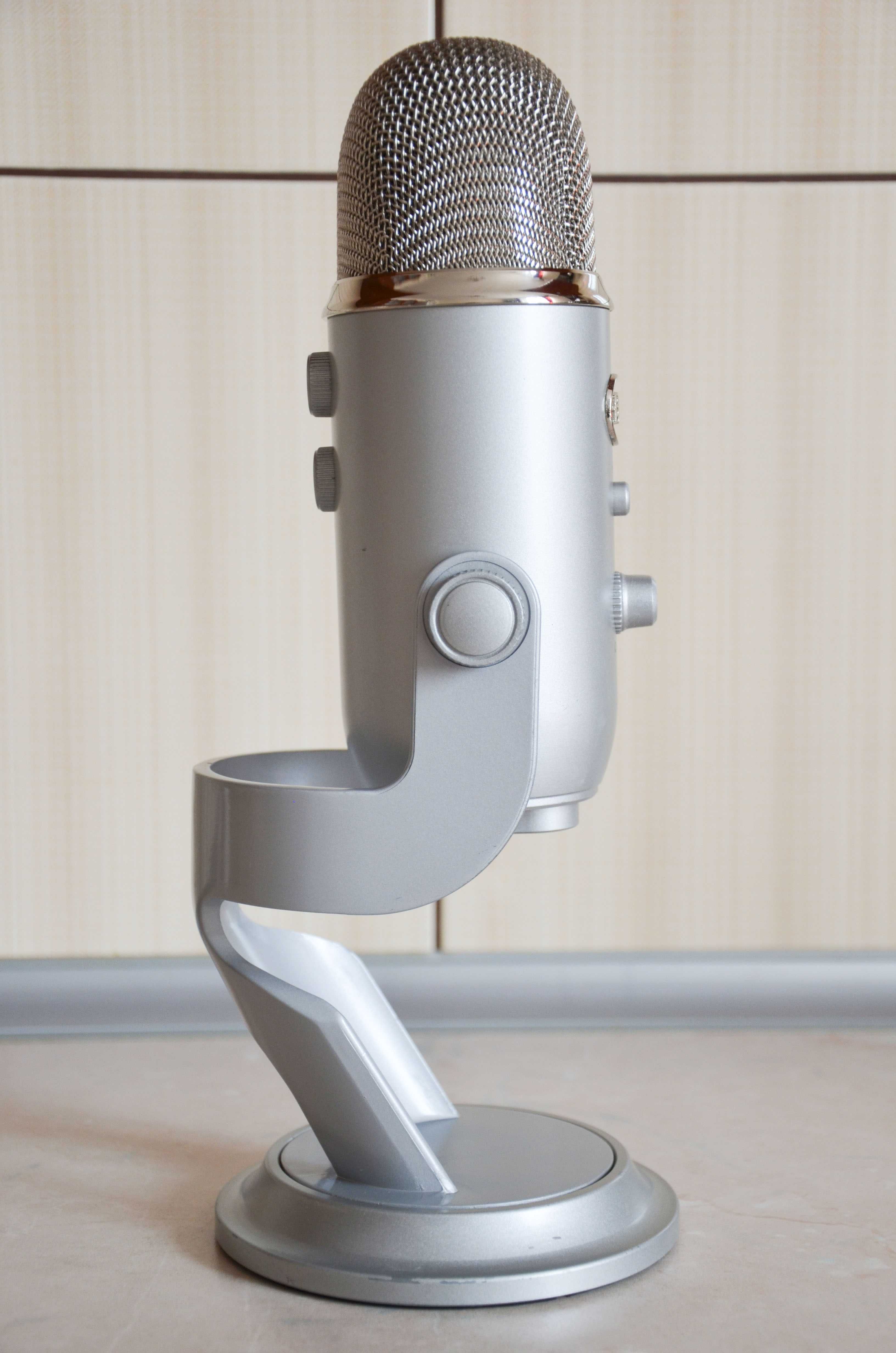 Микрофон Blue Microphones Yeti Silver