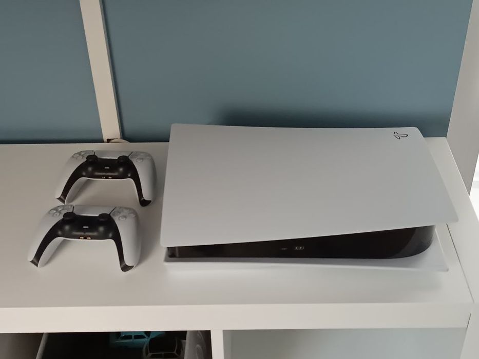 Konsola Ps5 Playstation 5 plus gratis!