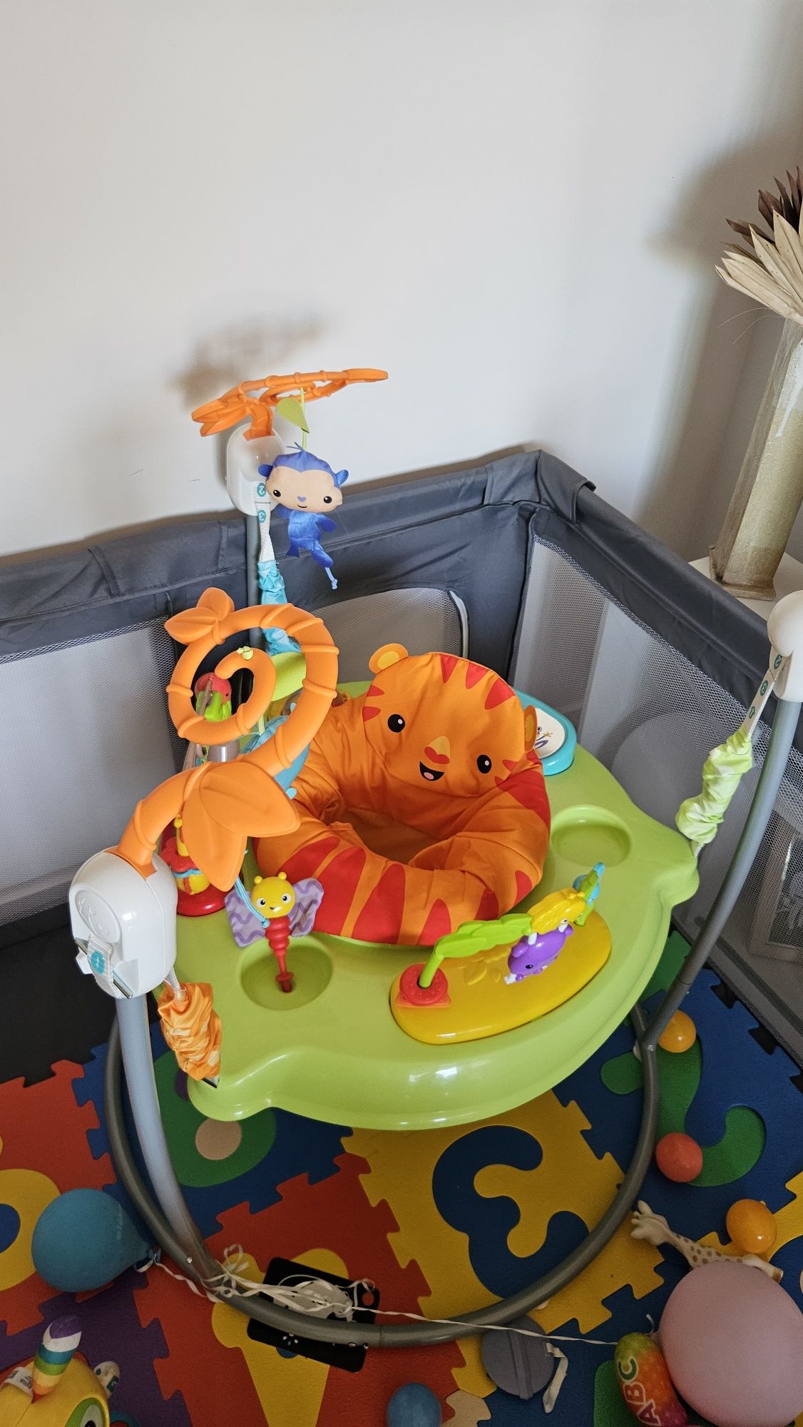 Saltador Fisher Price - Tigre