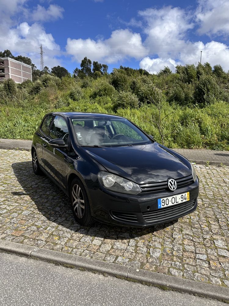 Volkswagen Golf 1.6 TDI Confortline - 2010