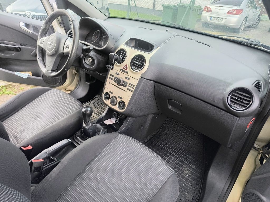 Opel Corsa D 1.2 Benzyna 2010r Krajowa Drugi Właściciel