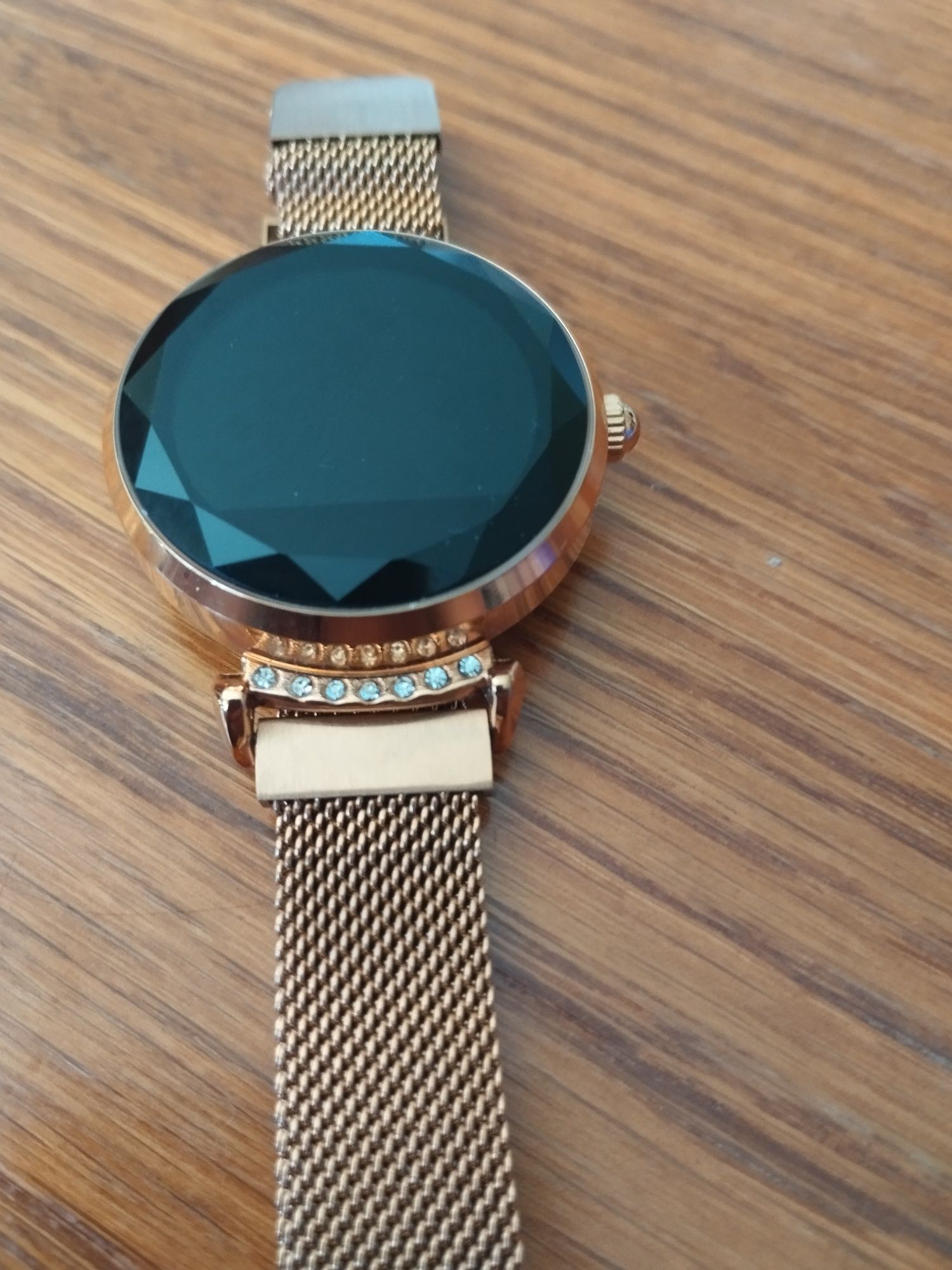 Sprzedam zegarek damski smartwatch