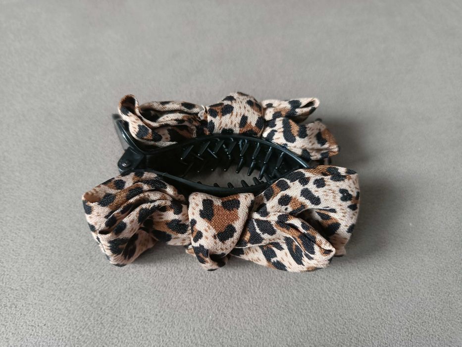 Spinka klips do koków z dwiema kokardami panterka