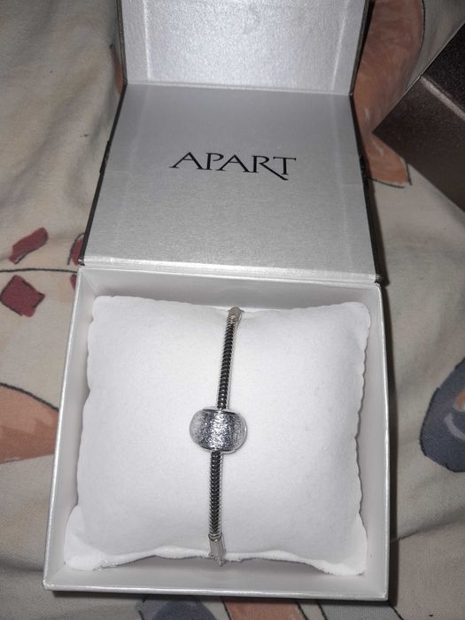 Oryginalna nowa bransoletka ze srebrną zawieszką APART