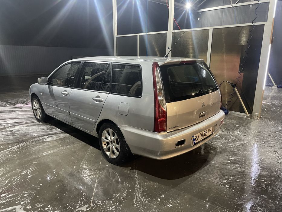 Продам ланцер 9 1,6 бенз