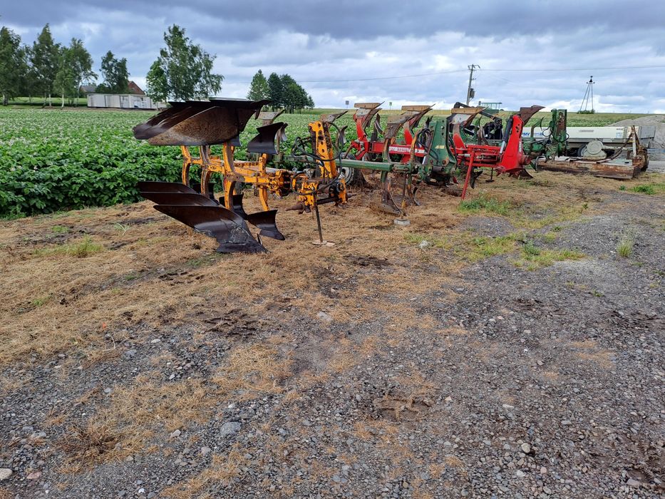 Pług 3 skibowy obrotowy