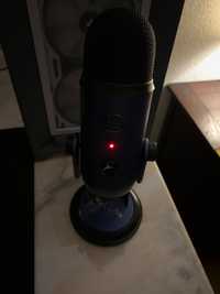 Blue yeti microphone