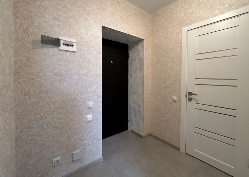 Продаж нової 1 кімнатної квартири 37 м2 з ремонтом, 20 хвилин метро Ак
