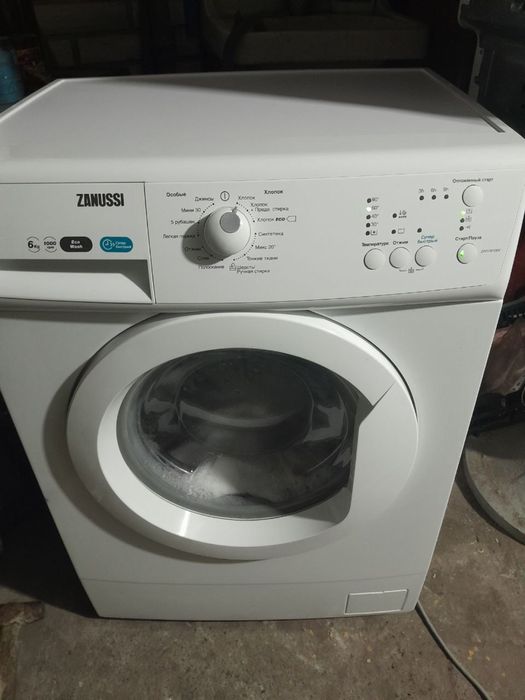 Маємо на продаж пральну машину Зануссі