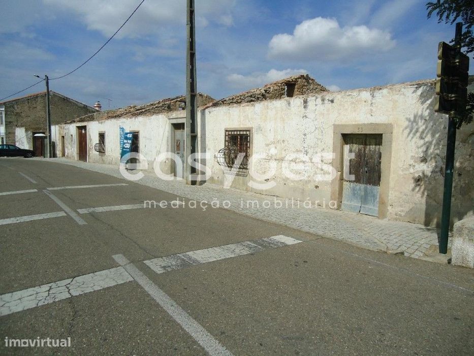 Edifício para recuperar com projecto