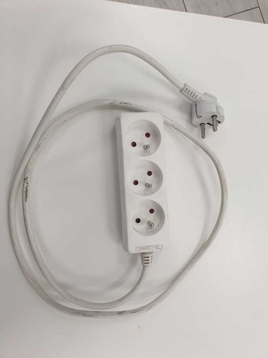 Przedłużacz biały