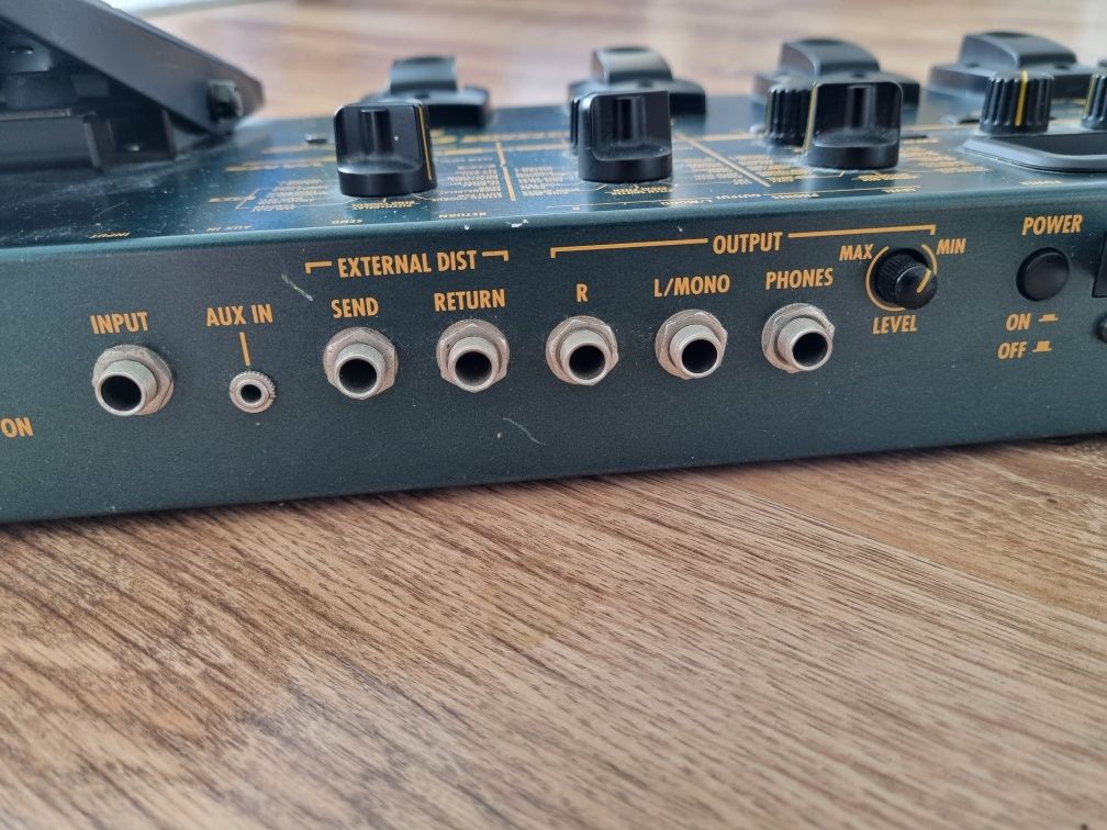 Zoom GFX-8 multiefekt gitarowy