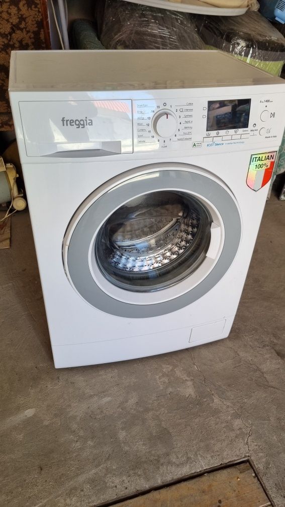 інверторна вузька пральна машина Freggia wisd 1460