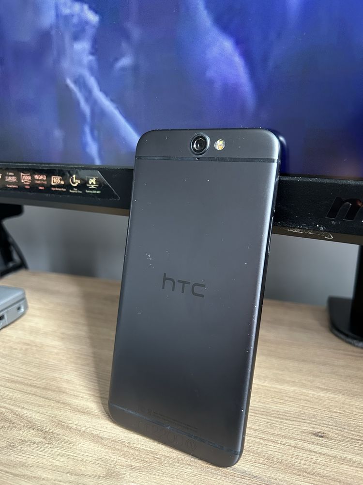 HTC uszkodzony, model nieznany