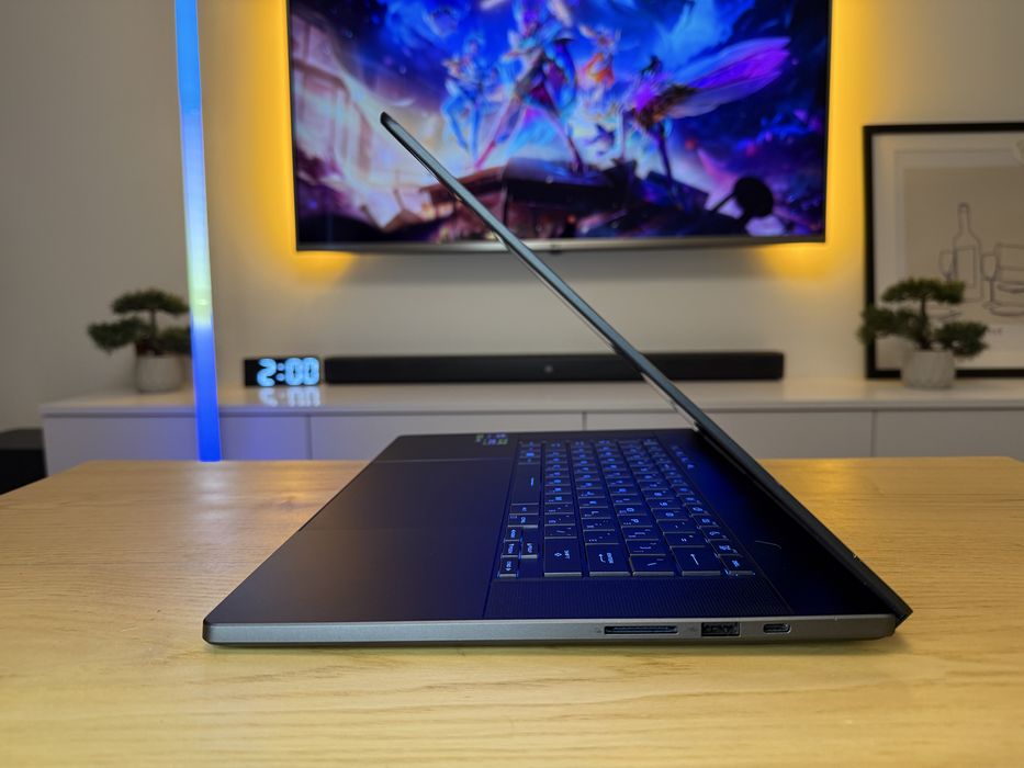 Asus rog zephyrus G16 OLED, rtx4070, ultra 9, 240hz