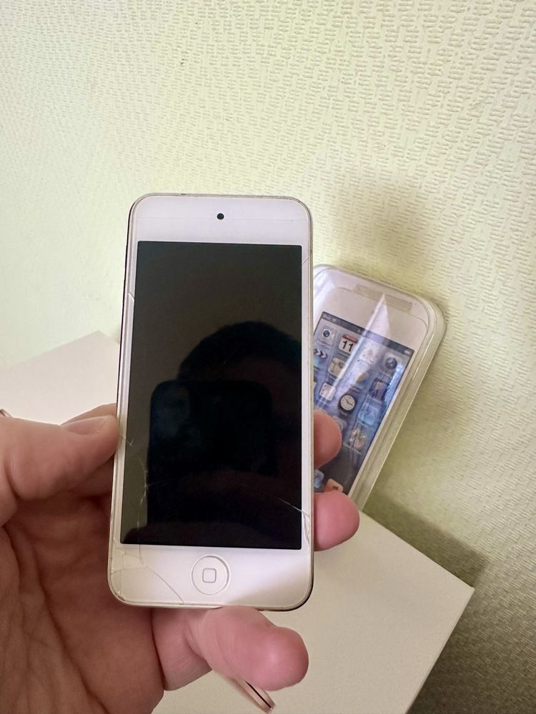 Apple iPod Touch 5 64gb с оригинальной коробкой