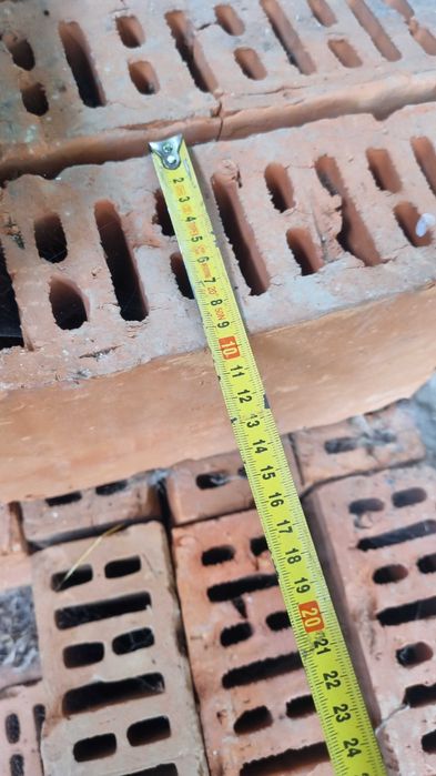 Pustaki ceramiczne cienkie