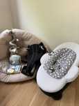 Рюкзак-кенгуру Babybjorn, шизлонг качелька Stokke Steps Bouncer