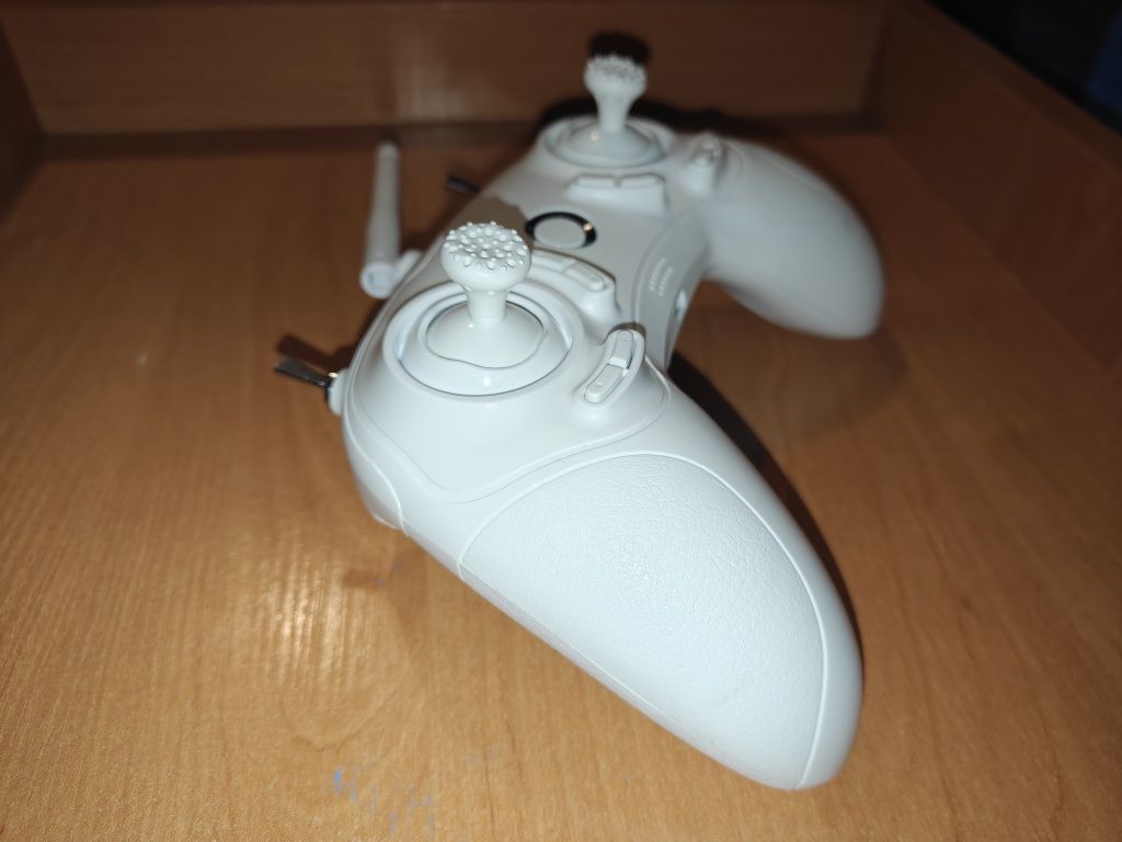 Dron fpv emax tinyhawk 2