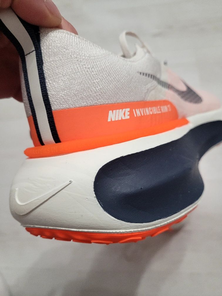 Кроссовки NIKE ZoomX INVINCIBLE RUN 3 нові original
