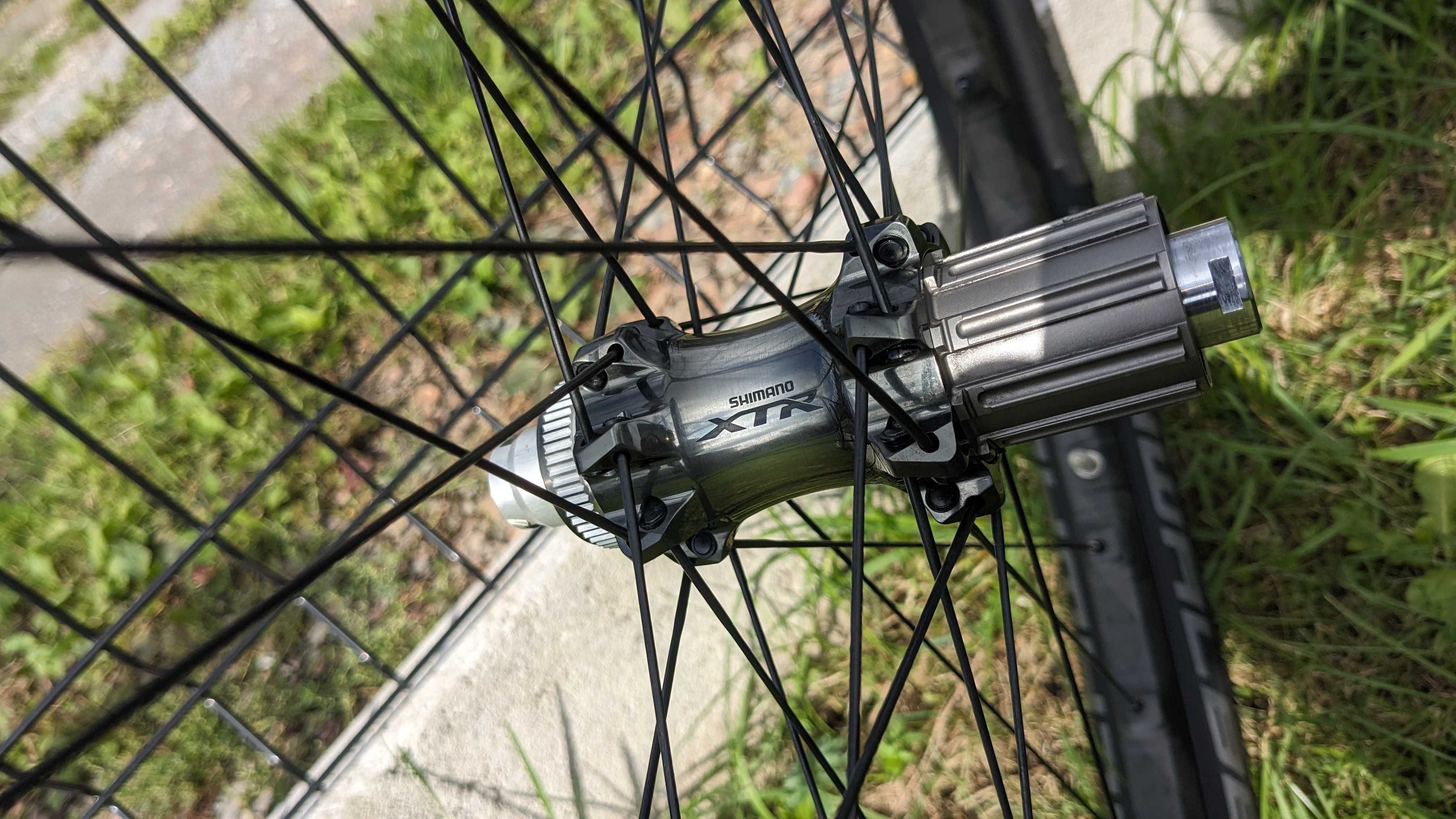 MTB Wheel Set | Shimano XTR | 27.5" | Carbon | Tubeless | 11-Speed