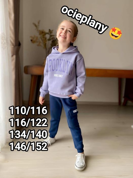 Dres dziewczęcy ocieplany 116/122
